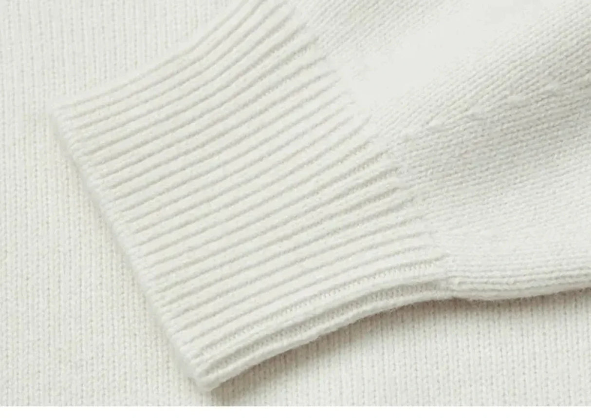 Emilie - Soft Cashmere Turtleneck