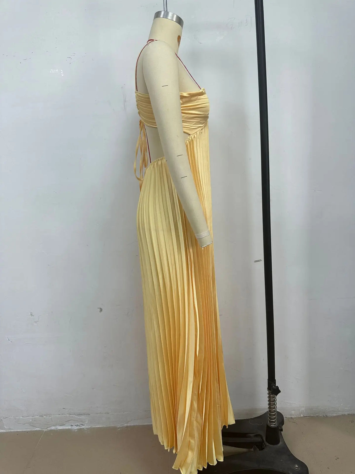 Solévia - Backless Long Dress